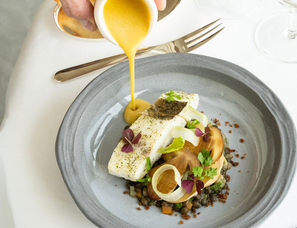 reconstruction-technique-redefines-ingredients-transforming-familiar-flavors-into-innovative-creations